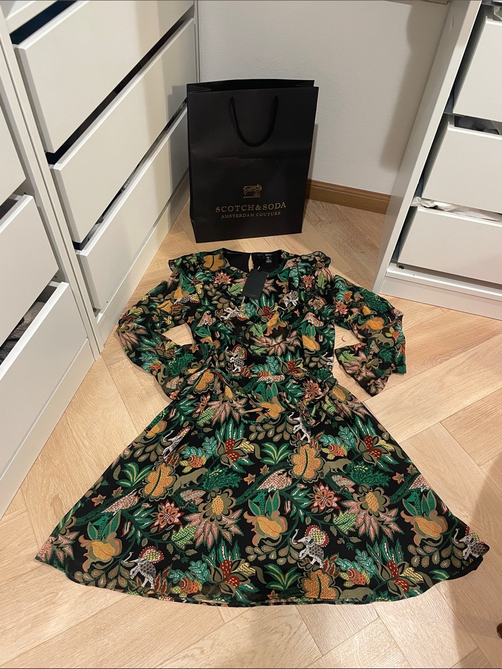 ‼️Moving Sale/ NWT- Scotch & Soda ruffle printed dress size XS